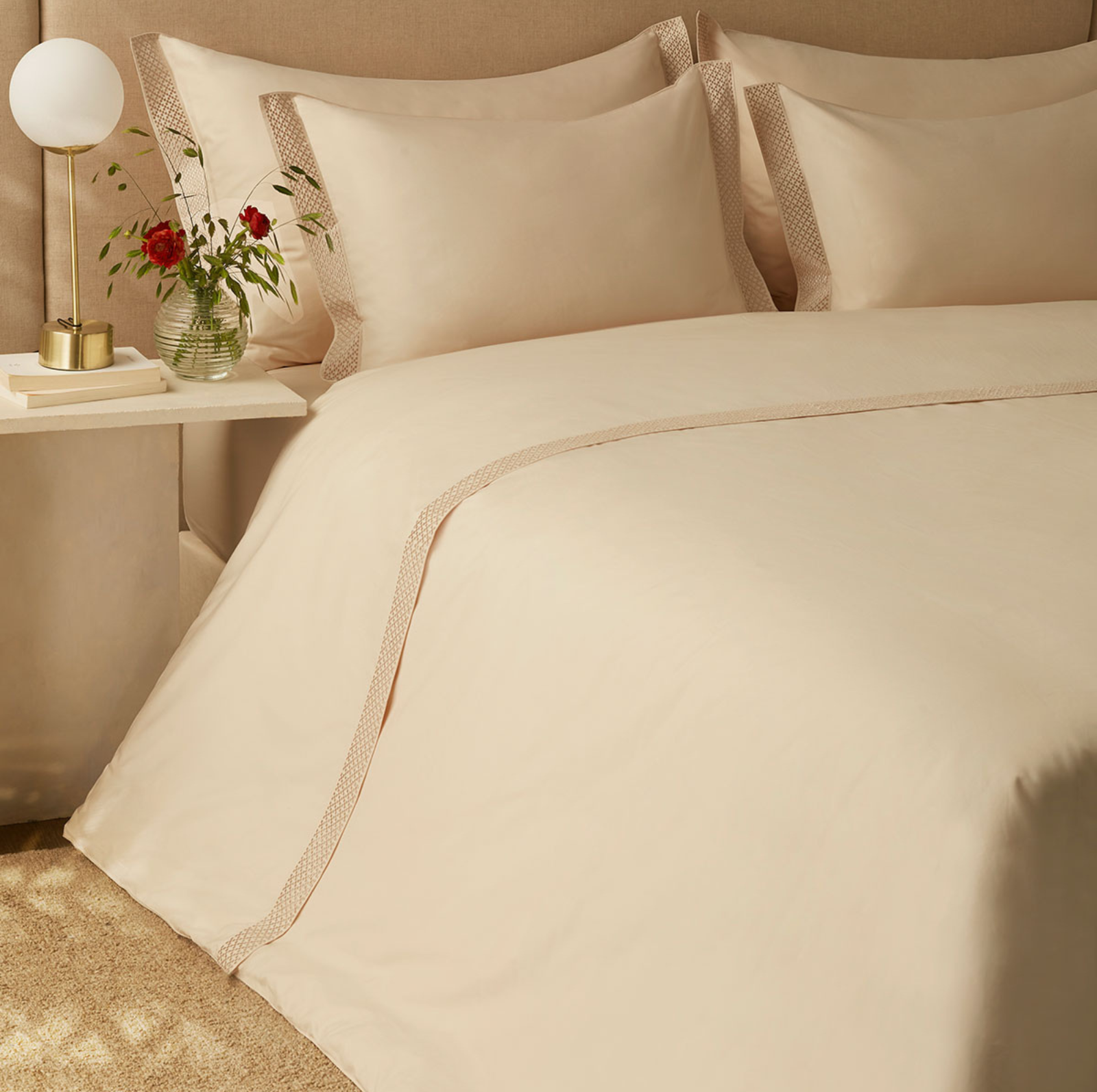Colorado King (Bed Size 76"x92") Fine Linens Lattice Cotton Sateen Sheet Set